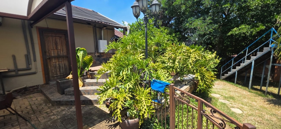 5 Bedroom Property for Sale in Wilkoppies North West